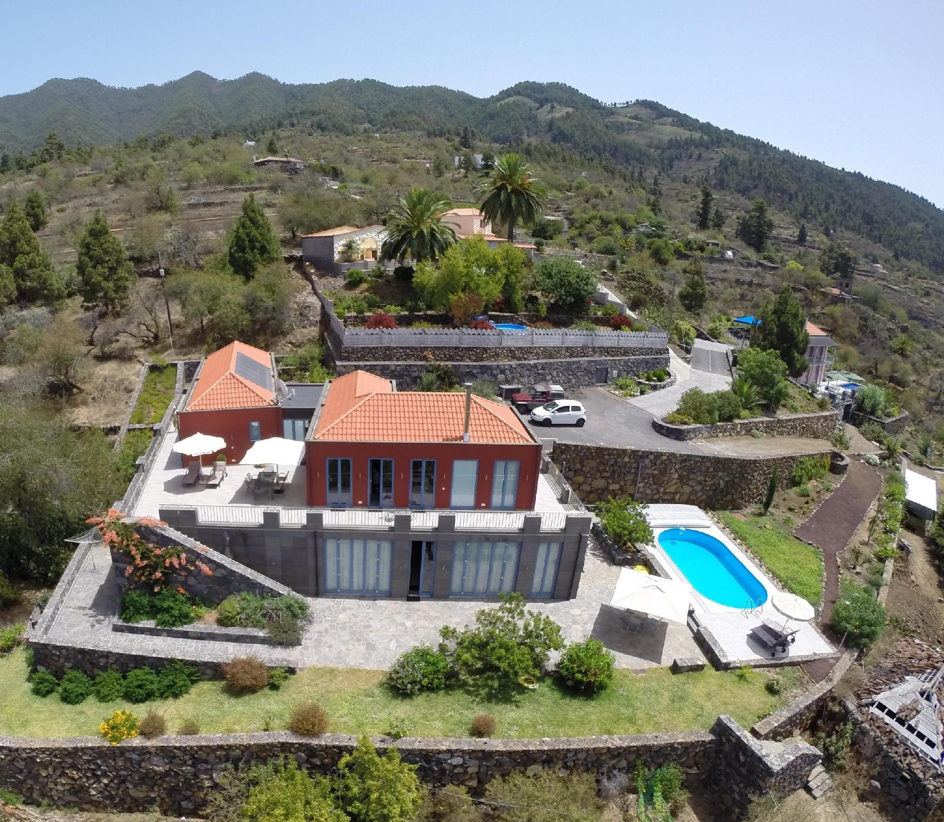 Schönes Ferienhaus in Tijarafe mit Privatem P Ferienhaus  La Palma