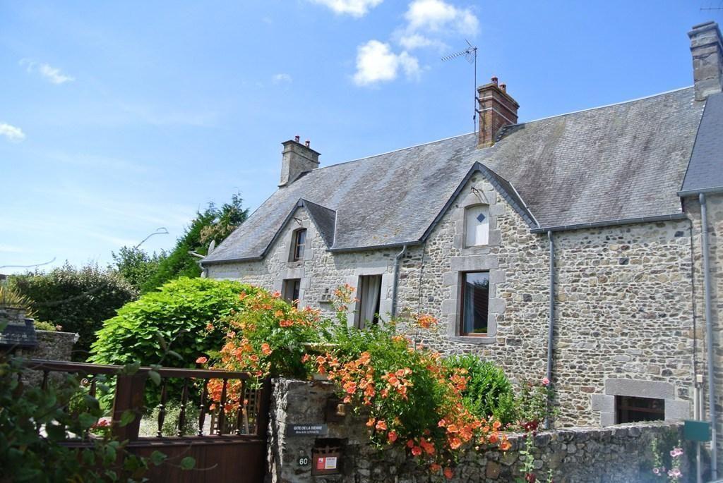Normannisches Steinhaus mit privatem Garten und Te Ferienhaus in Frankreich