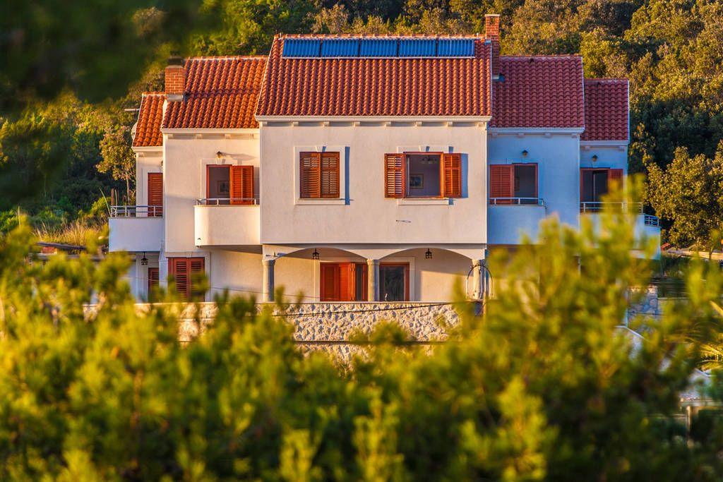 Apartment mit Meerblick vom privaten Sonnenbalkon   kroatische Inseln