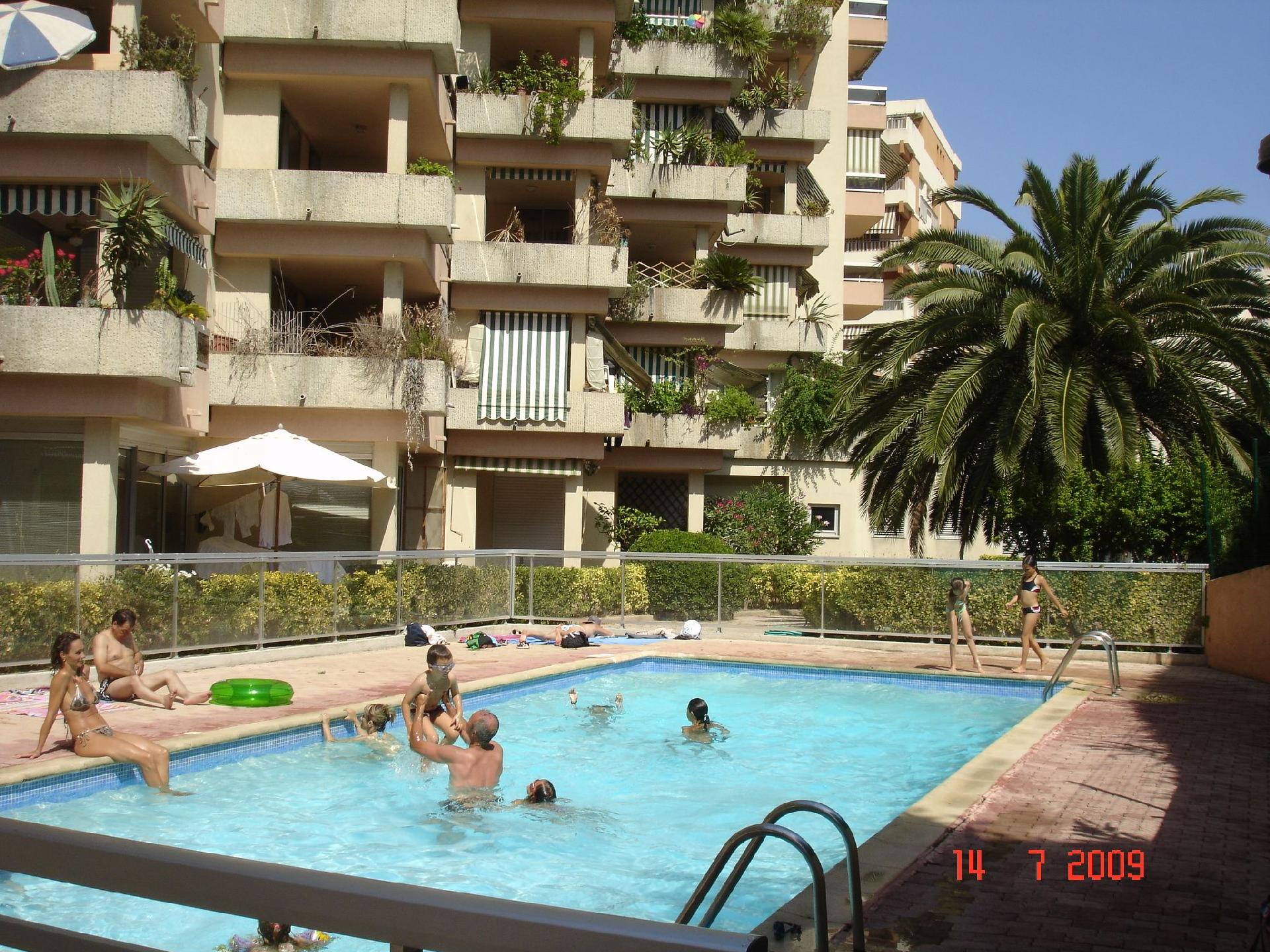 Ruhig gelegene Ferienwohnung mit Balkon und Gemein   Côte d'Azur