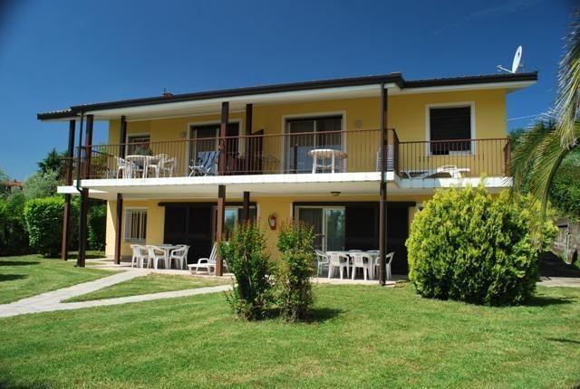 Dreizimmerwohnung in Villa eine Ebene   Manerba del Garda