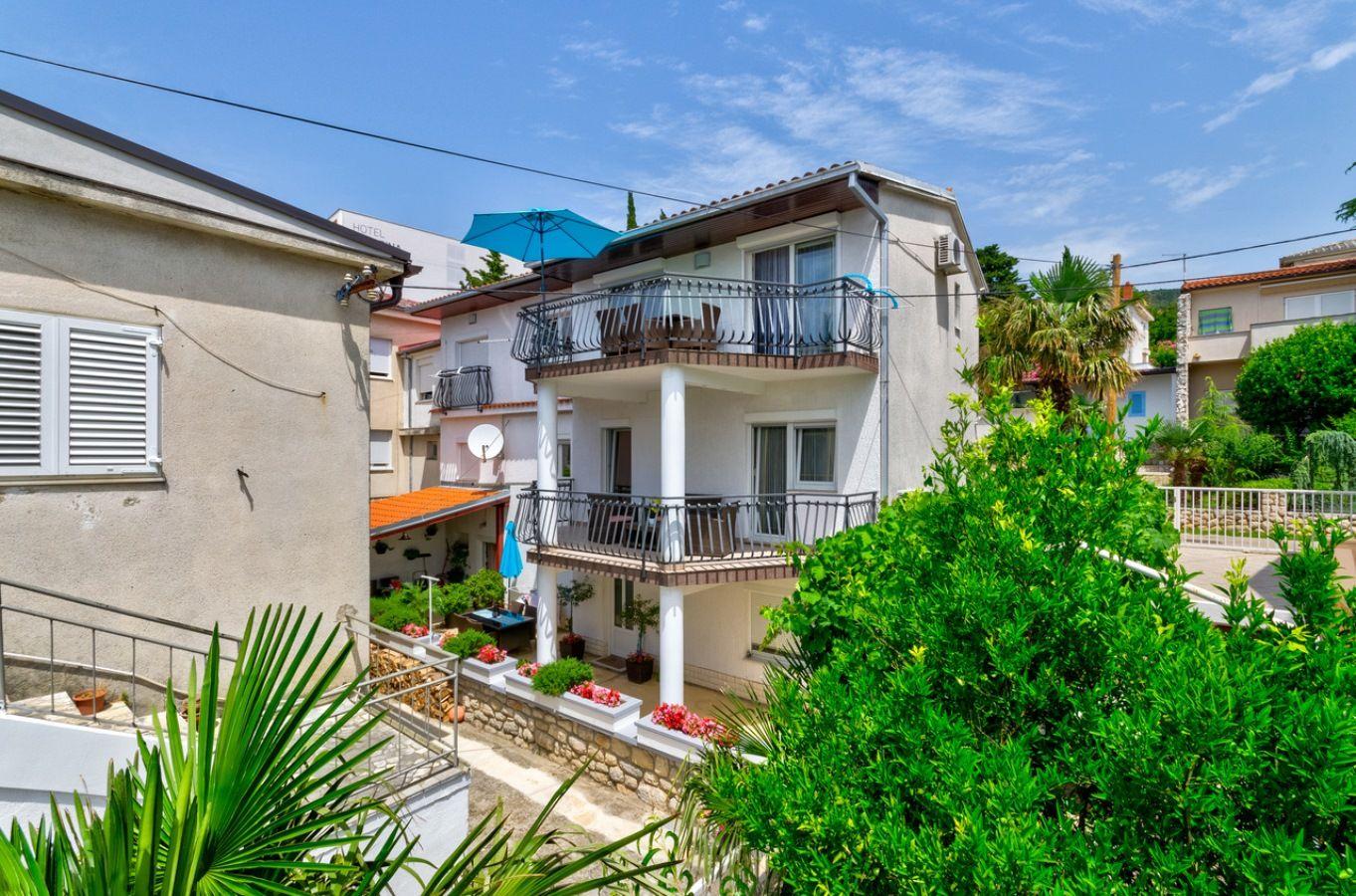 Ferienwohnung mit zwei Balkonen und Meerblick  in Kroatien