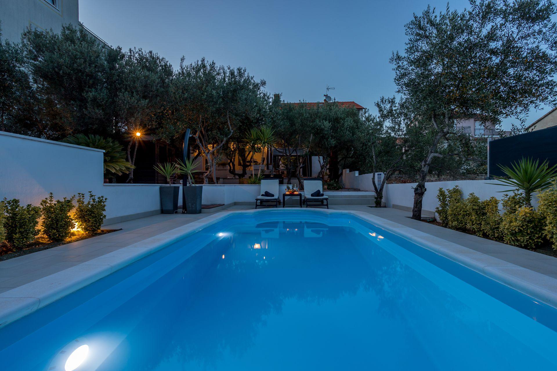 Ferienhaus mit Terrasse und Garten auf weitäu Ferienhaus in Dalmatien