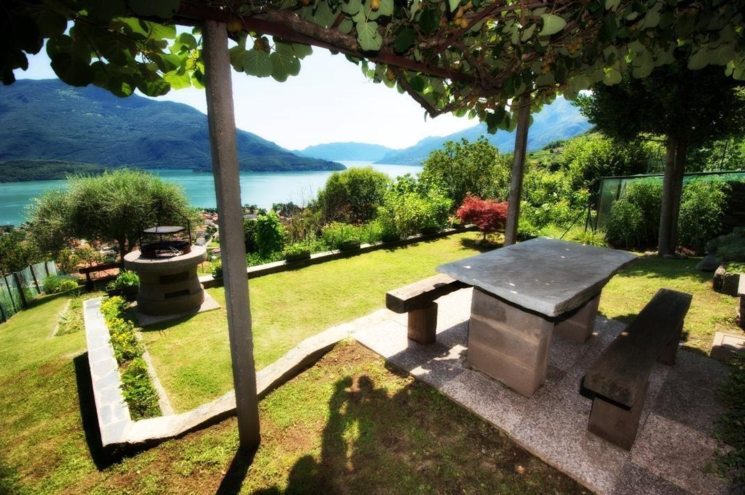  Ferienwohnung mit Pelletofen und direktem Zugang  Ferienhaus  Comer See - Lago di Como