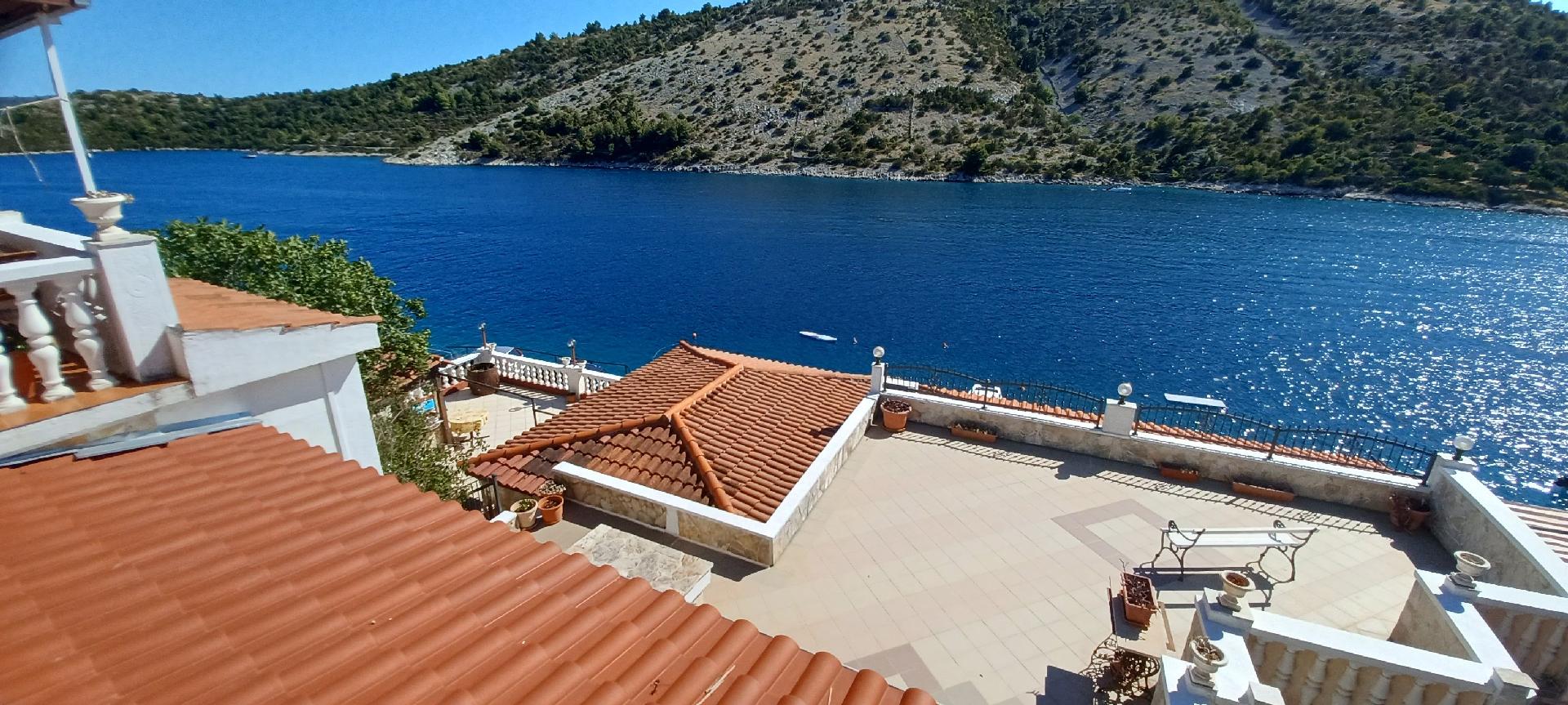 Ferienwohnung mit Balkon in der zweiten Etage Ferienhaus in Dalmatien