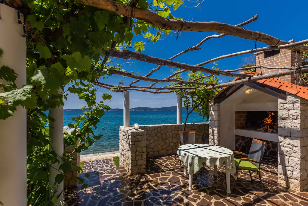 Studio mit Balkon direkt am Strand Ferienwohnung in Dalmatien