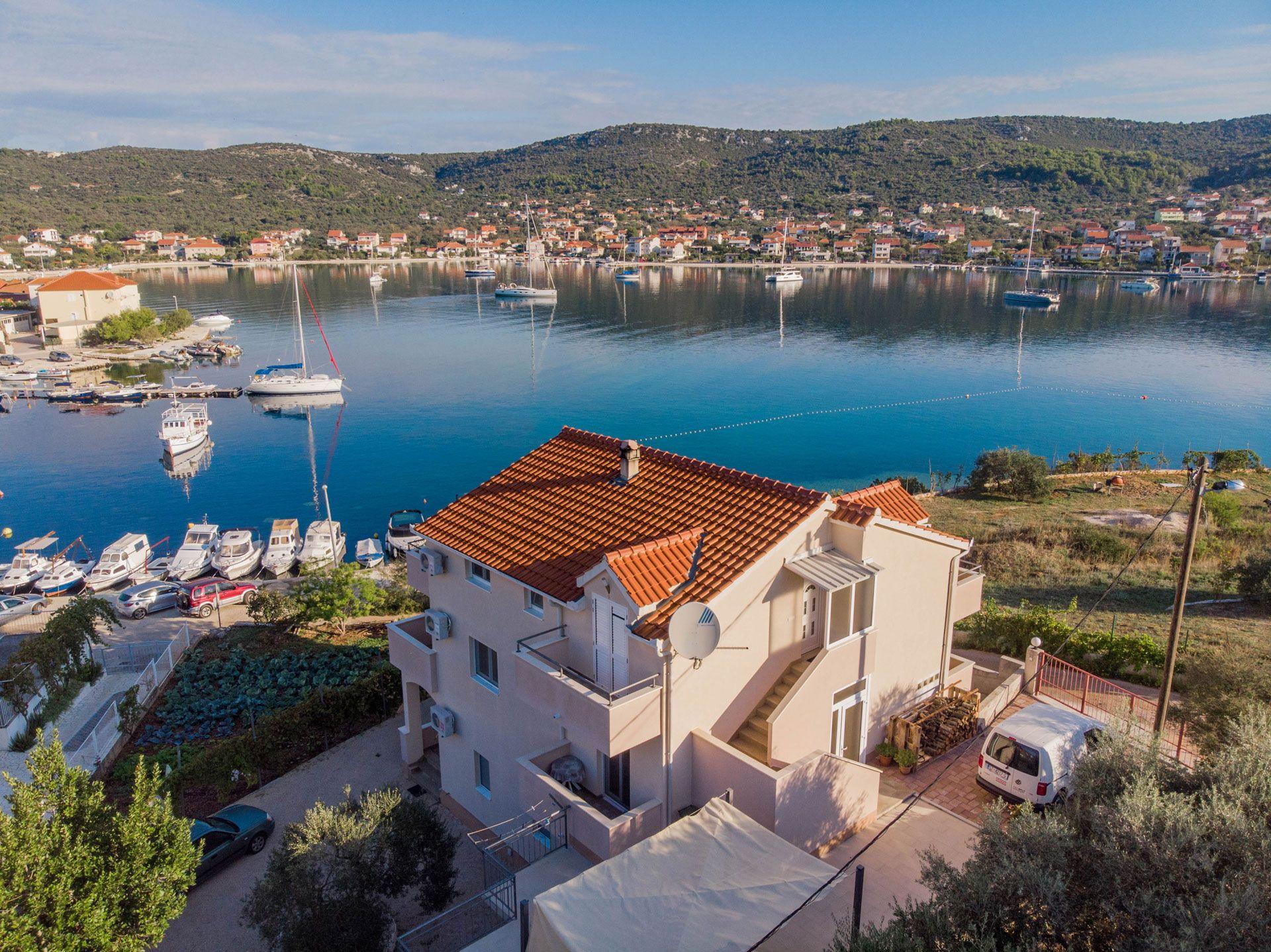 Ferienwohnung mit zwei Balkonen Ferienwohnung in Dalmatien