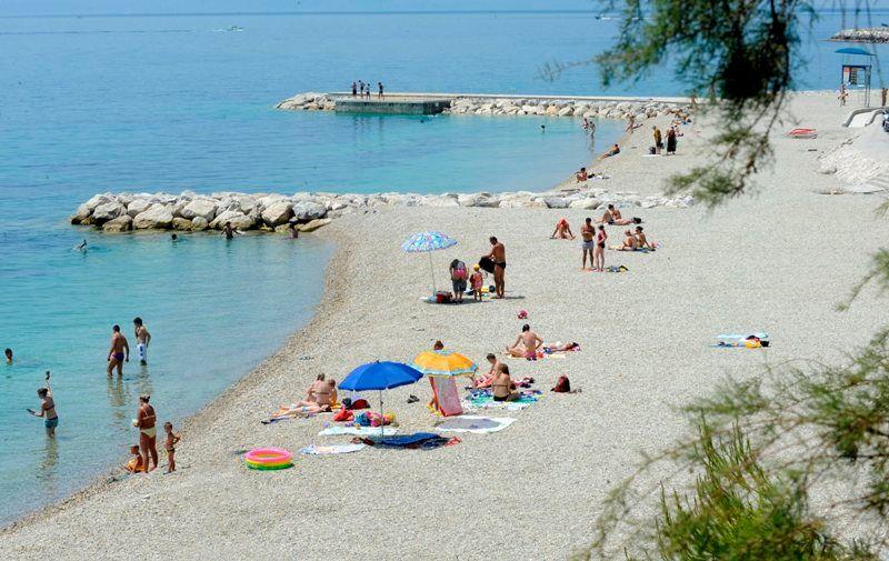 Voll ausgestattetes Apartment mit Meerblick Ferienwohnung in Dalmatien