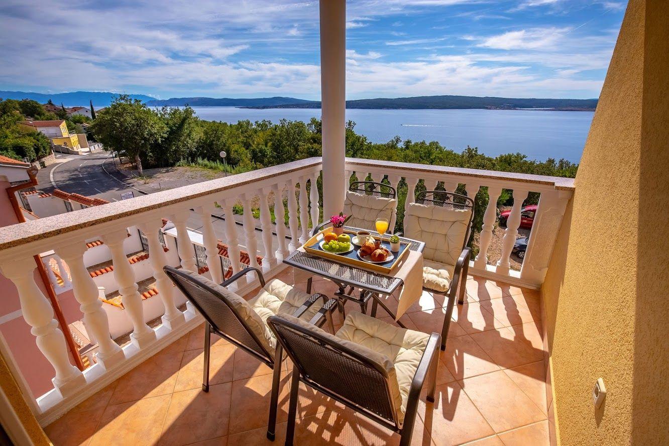 Appartement mit Balkon und Meerblick Ferienhaus in Kroatien