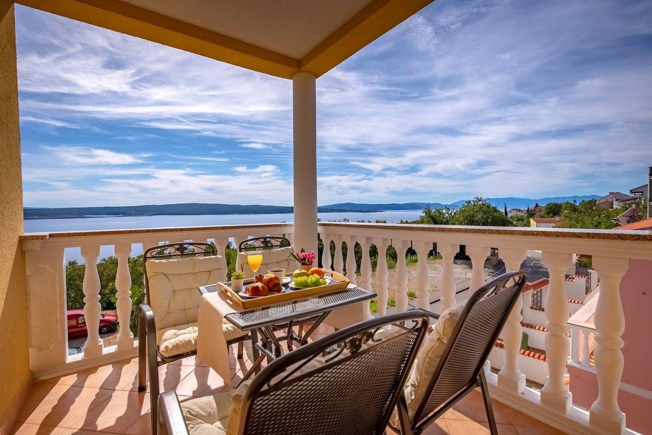 Appartement mit Balkon und Meerblick Ferienhaus in Kroatien