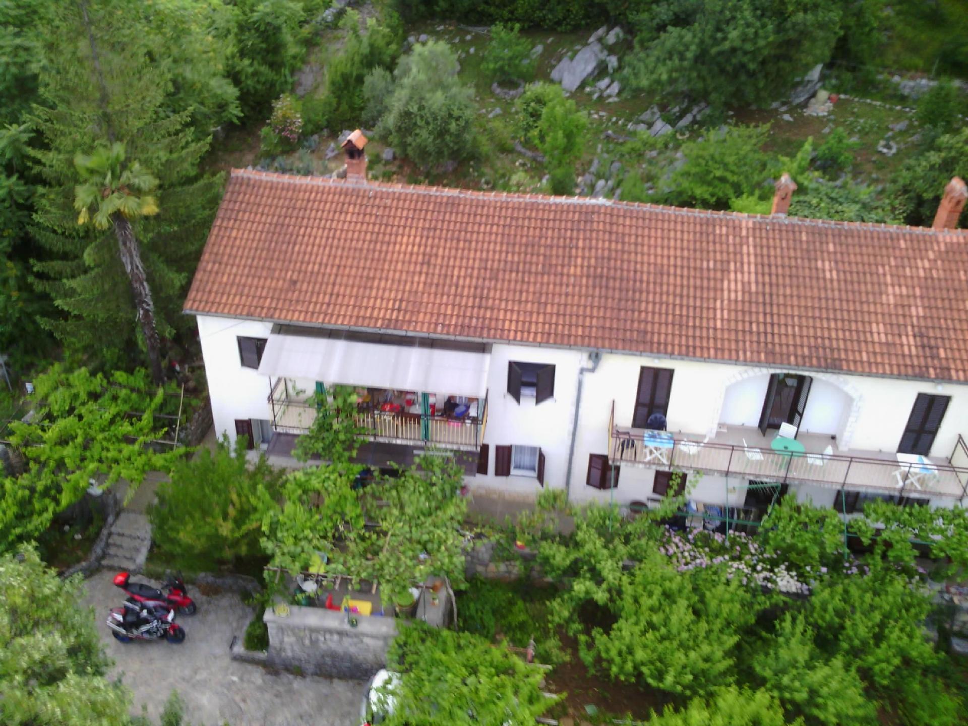 Ferienwohnung mit Balkon und Terrasse Ferienhaus in Kroatien