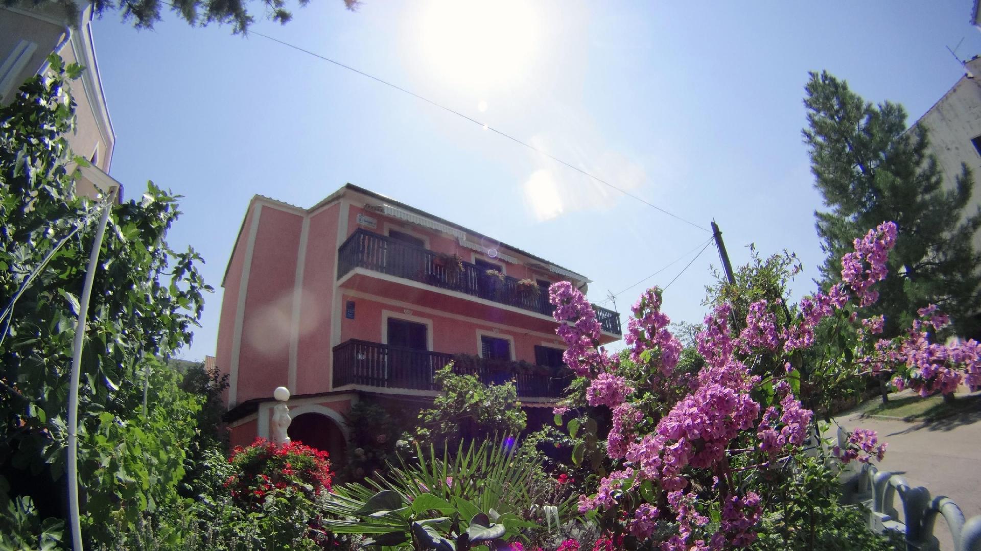 Kürzlich renoviertes Apartment, nur 250 Meter Ferienhaus  kroatische Inseln