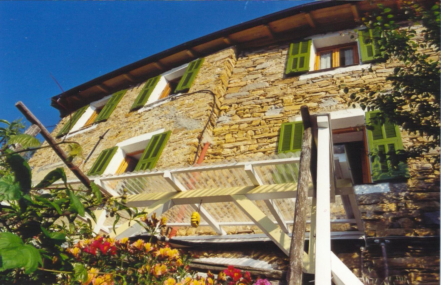 Wohnung in Badalucco mit Whirlpool, Terrasse und G  in Italien