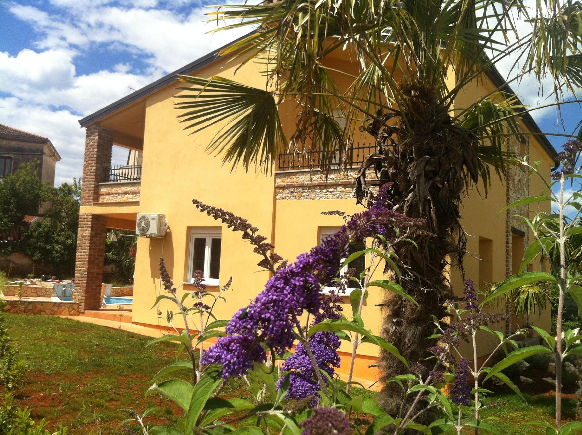 Ferienhaus in Funtana mit Grill und Terrasse Ferienwohnung 