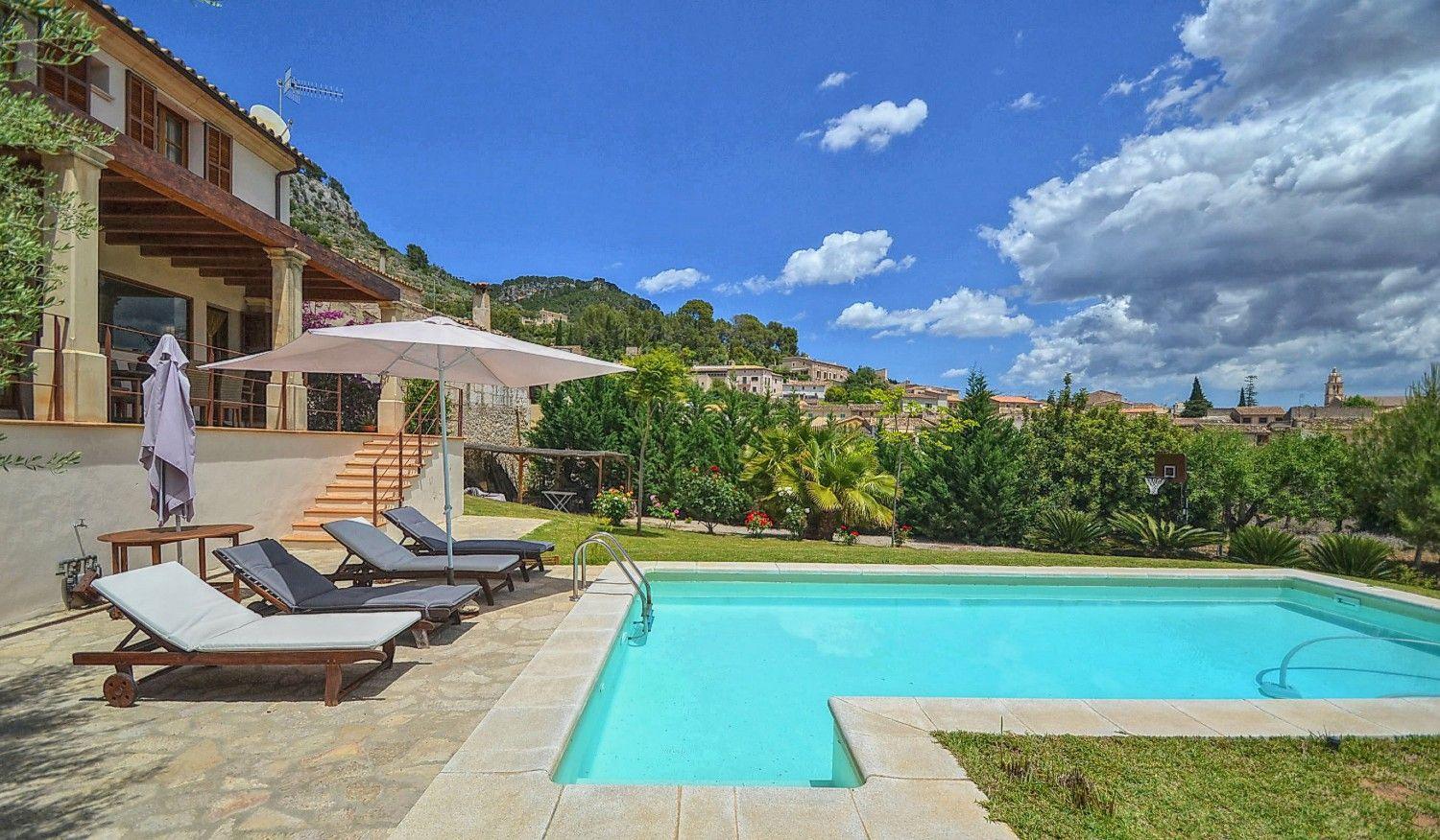 Typisch mallorquinische Finca mit Pool Klimaanlage Ferienhaus  Mallorca Mitte