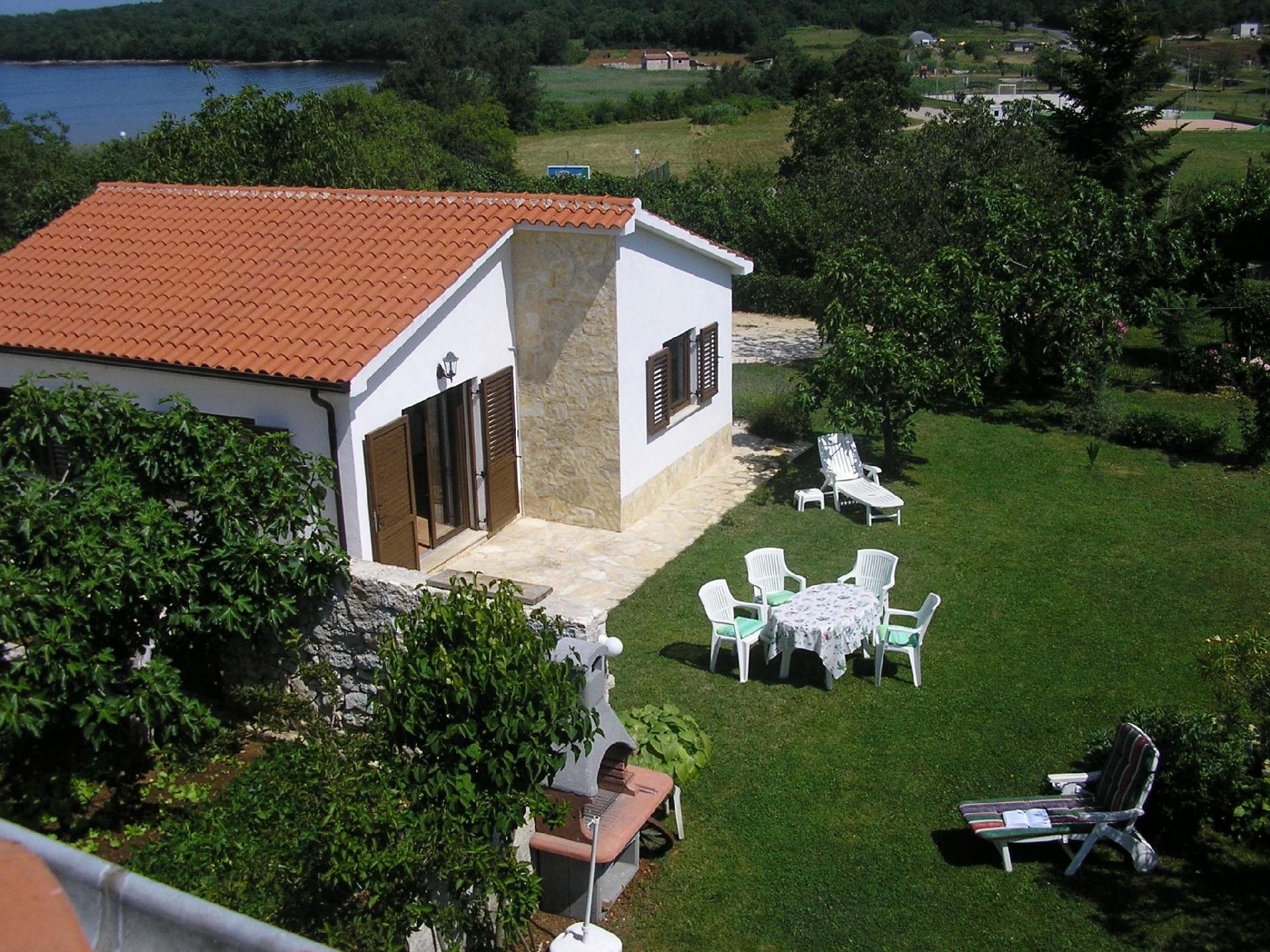 Freistehendes Ferienhaus in Funtana mit Terrasse,  Ferienhaus in Kroatien