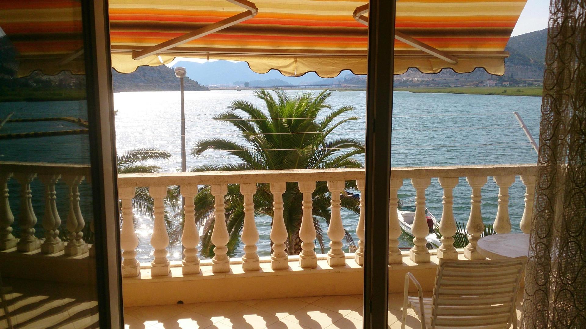 Große Wohnung in Rogotin mit Eigenem Balkon Ferienwohnung in Dalmatien