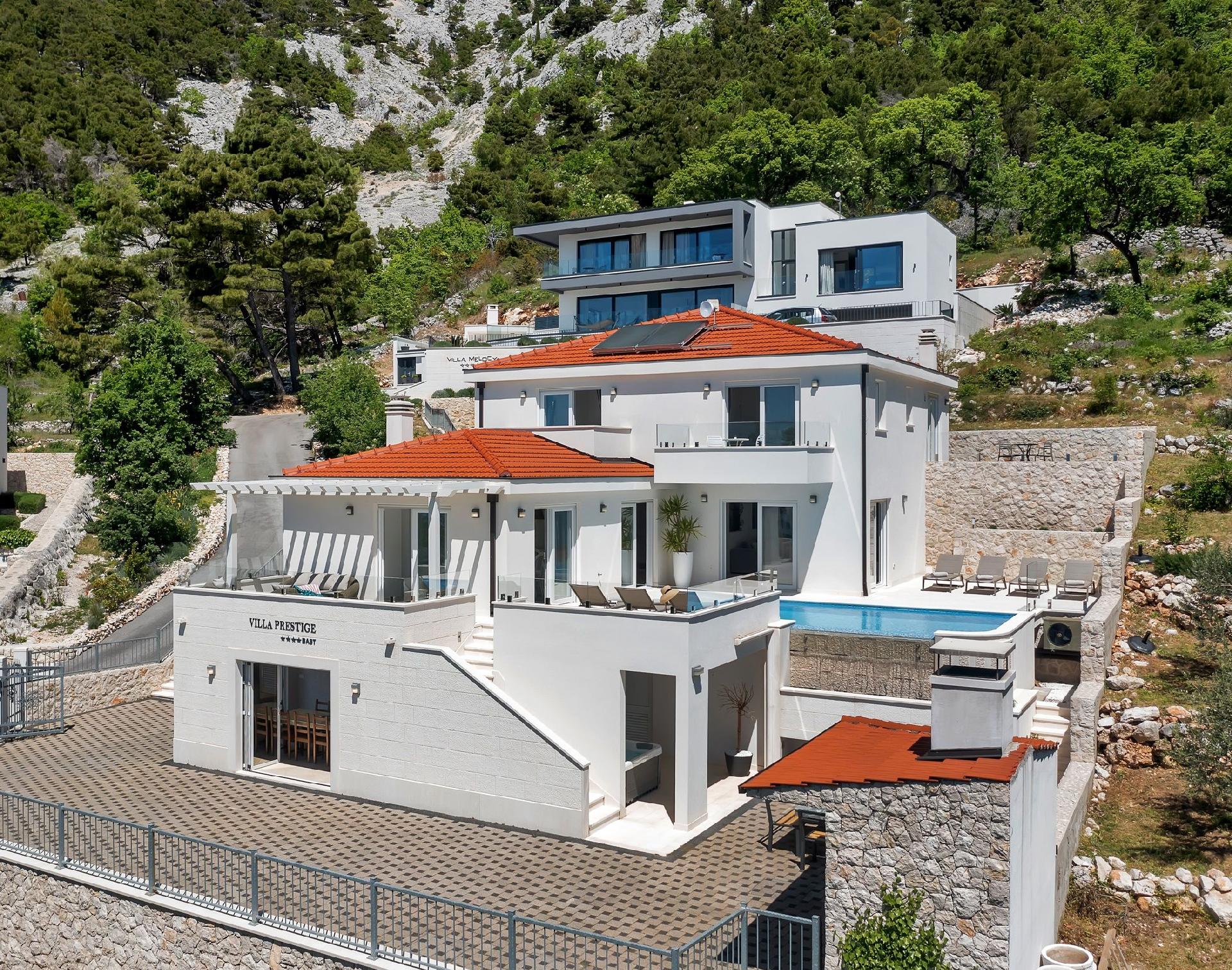 Ferienhaus mit Privatpool für 8 Personen  + 2 Ferienhaus in Dalmatien