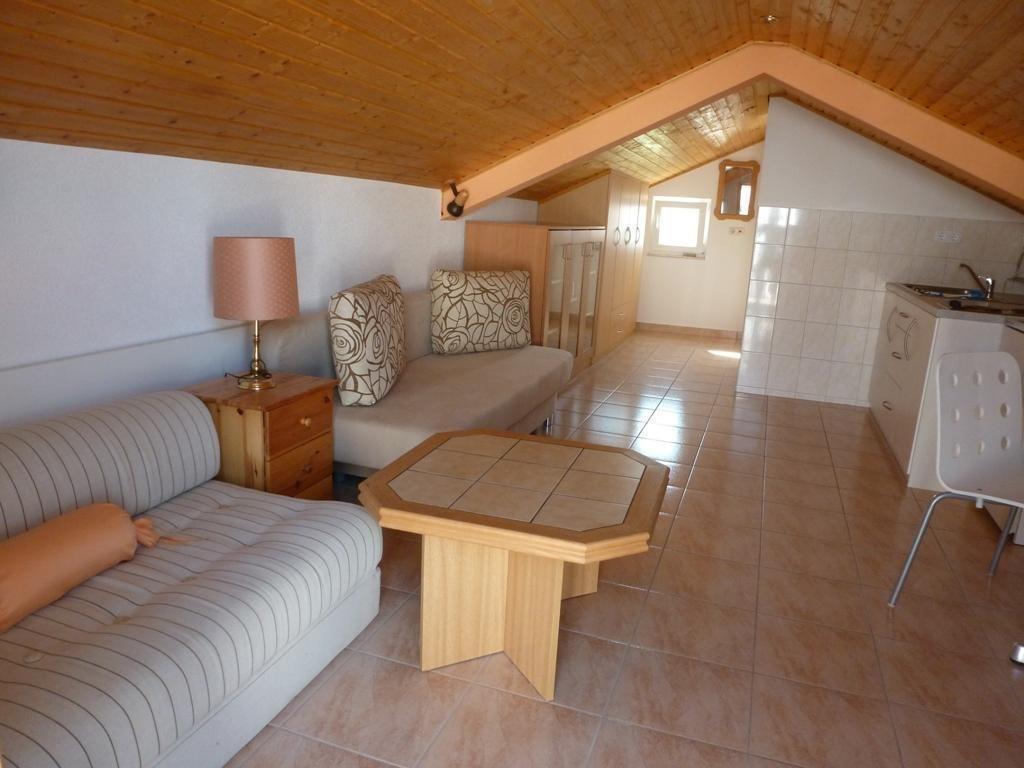 Appartement in Vir mit Großer Terrasse Ferienhaus  kroatische Inseln