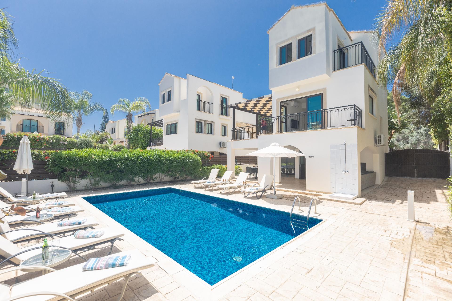 Ferienhaus mit Privatpool für 10 Personen ca. Ferienhaus in Zypern
