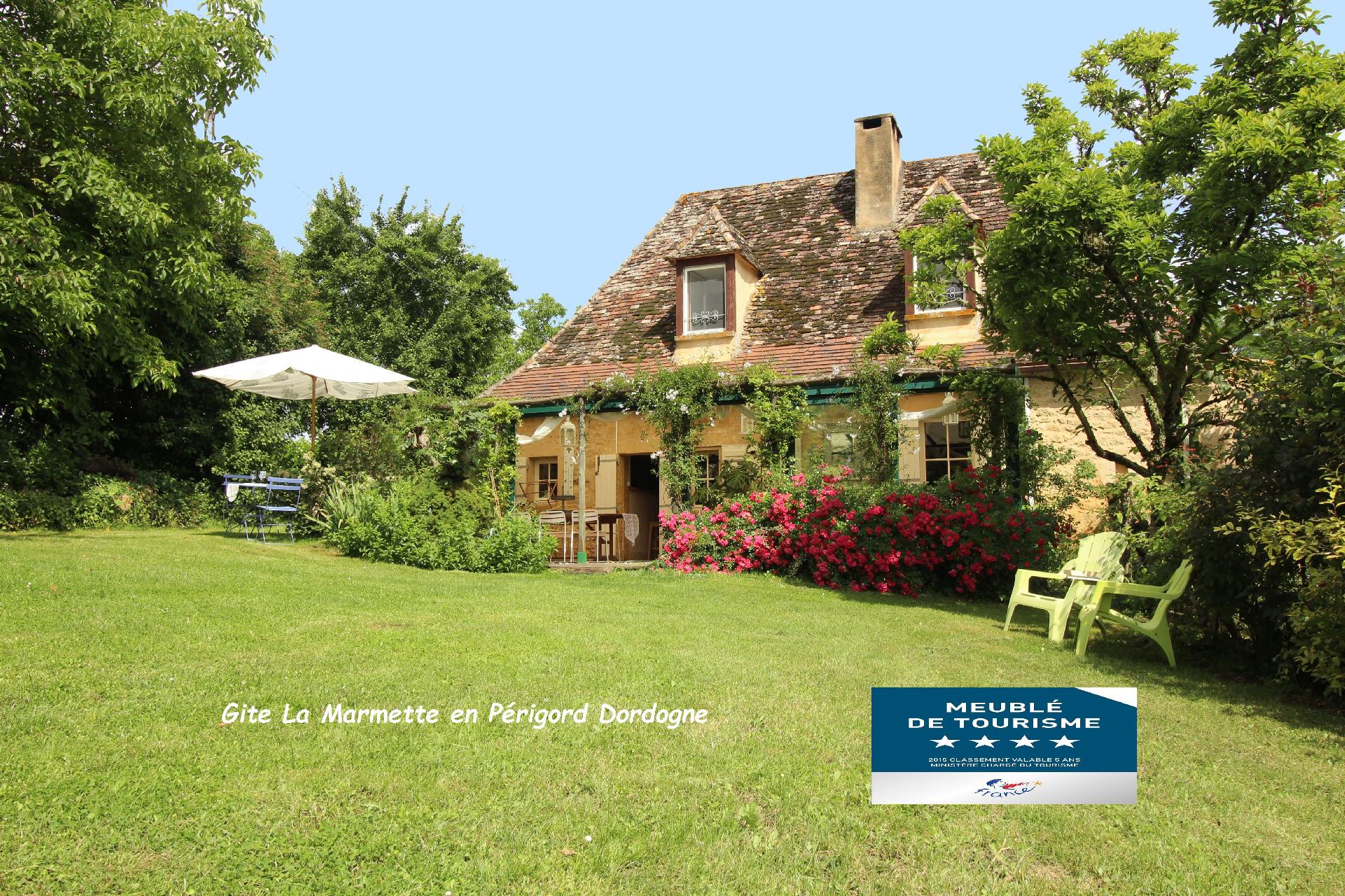  Stilvolles, renoviertes Ferienhaus aus dem Jahr 1 Ferienhaus  Dordogne