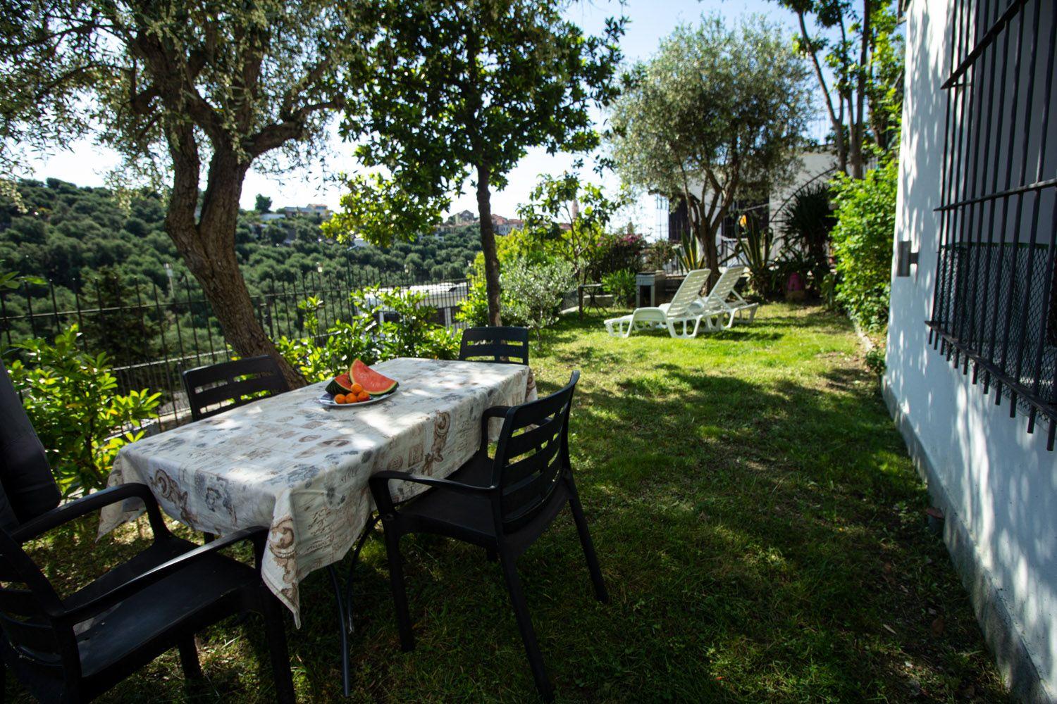 Komfortable Ferienwohnung in Cervo mit Garten Ferienhaus  Golf von Genua