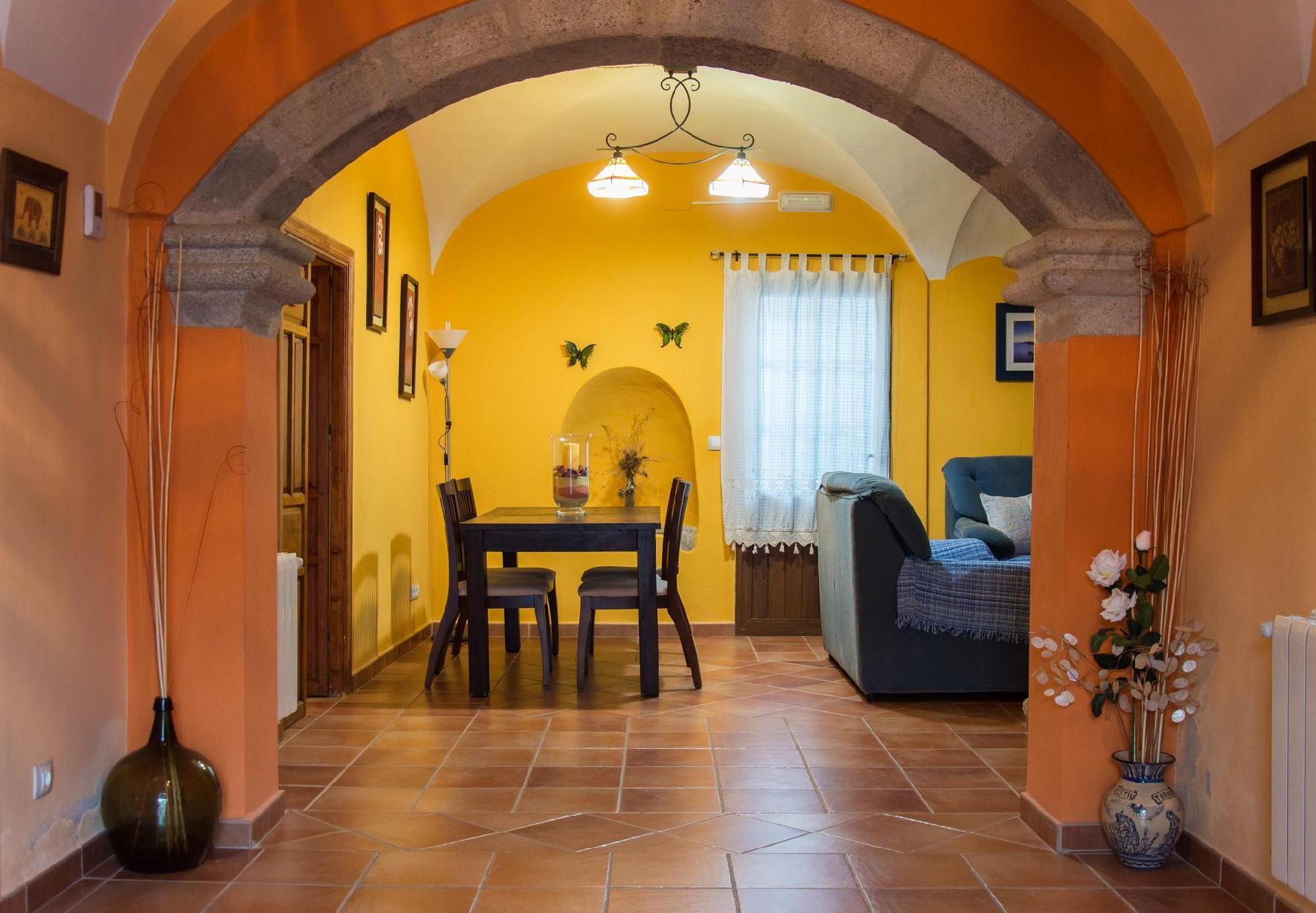 Freistehendes Landhaus mit Veranda in Flussnä Ferienhaus in der Extremadura